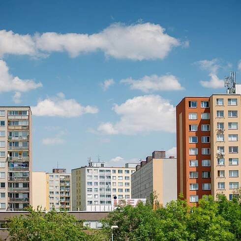 Dostupnost bydlení v Česku je nejhorší v Evropě. Mírně si polepšila Praha