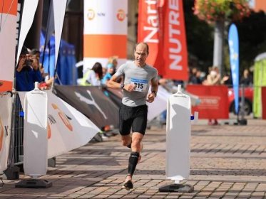 Škoda Fit půlmaraton přitáhl na 1400 běžců. Zvítězili Jaša a Šmákalová