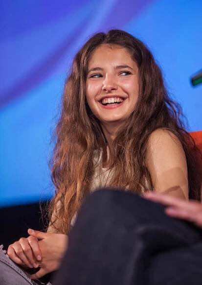 Sara Sandeva jako filmová dcera Vetchého a Stašové | Střípky ze společnosti « Best of ... - Profesní magazín