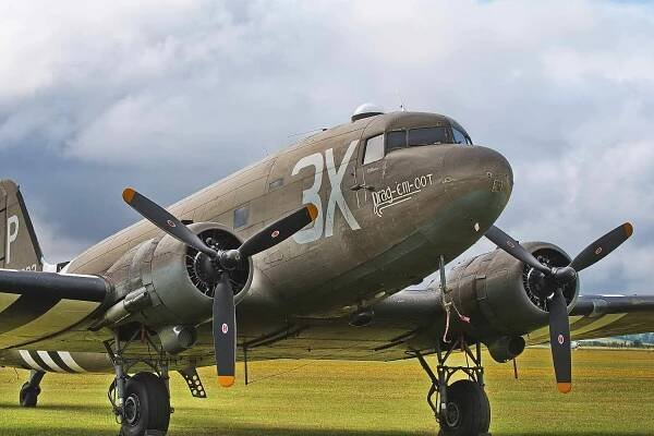 Douglas DC-3 (C-47 Skytrain / Dakota (N473DC)