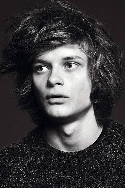 Charlie Tahan herec