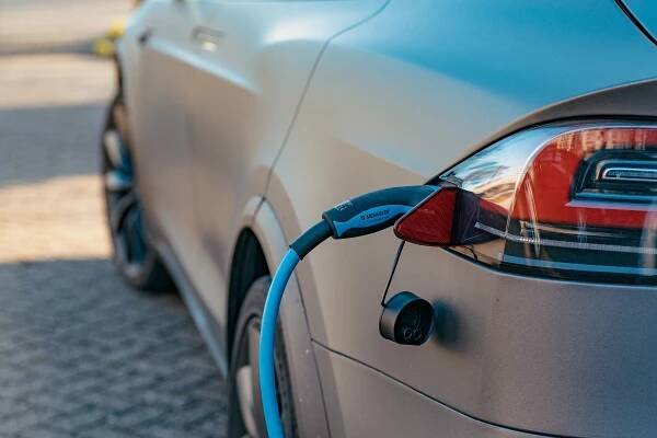 Diskuze - Vlastní auto bude jen výsadou bohatých, kvůli emisím i elektromobilům - EnergoZrouti.cz