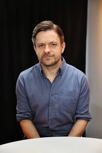 Podcast: Mádl ve filmu vedl Hofmanna, Kotka nebo Pauhofovou. Bojí se mě, jsem chlap jako hora, vtipkoval