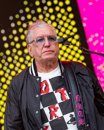 Steve Jones (musician)