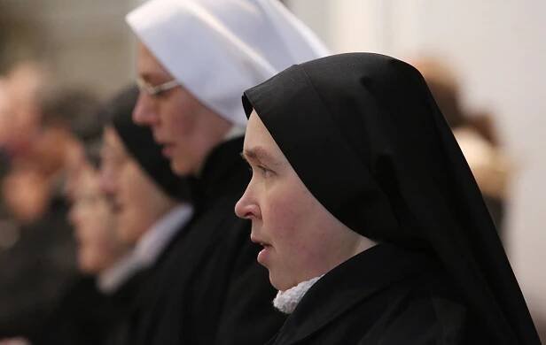 FOTO: Biskup Baxant sloužil mši u sester premonstrátek v Doksanech
