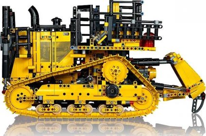 Buldozer Cat® D11 ovládaný aplikací - Technic LEGO 42131