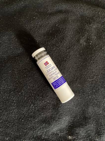 Recenze NEUTROGENA Lip Care SPF4 4,8 g | Alza.cz 