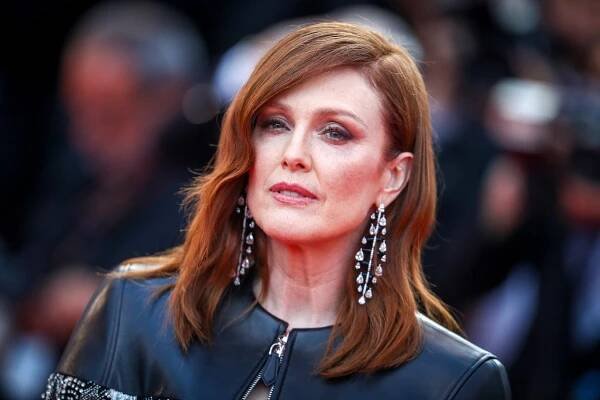 Julianne Moore, zrzavá kráska v Karlových Varech