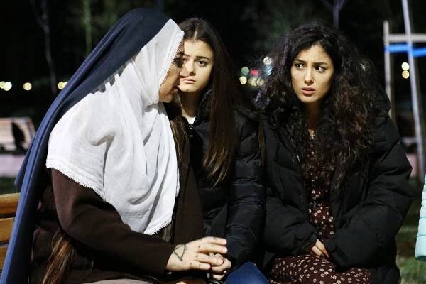 Elif Ceren Balıkçı, Cansu Tosun - Göç Zamanı - Z filmu