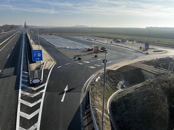 Z ostudy u Olomouce je moderní odpočívka se zázemím. Takto se proměnila