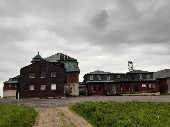 Horský hotel Klínovec s rozhlednou | Databáze domů s historií
