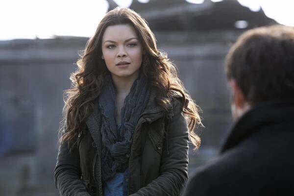 Falling Skies - Shoot the Moon - Z filmu - Scarlett Hefner