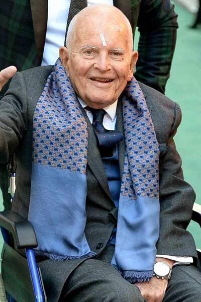Ian Holm, Oscar-Nominated Chariots of Fire, Lord of the Rings Actor, Dies at 88