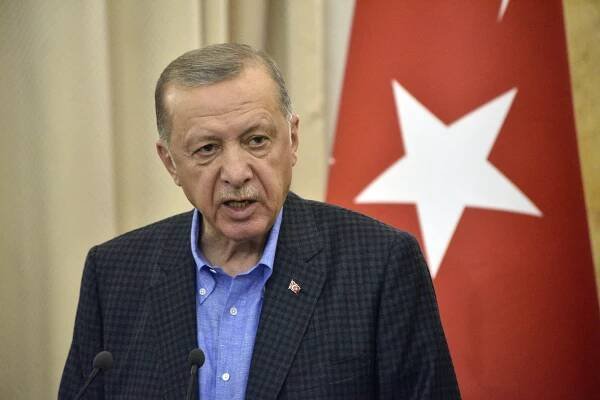 Jedné noci můžeme přijít, prohlásil Erdogan. Turecký prezident zostřuje rétoriku vůči Řecku