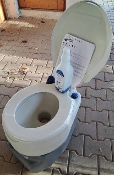 Chemické kempinkové WC Campingaz - undefined