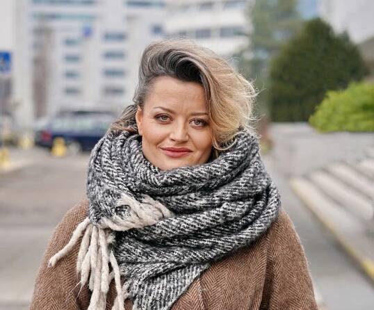Erika Stárková ze seriálu MOST! si zahrála po boku Orlanda Blooma a v soukromí randí s exotickými typy!