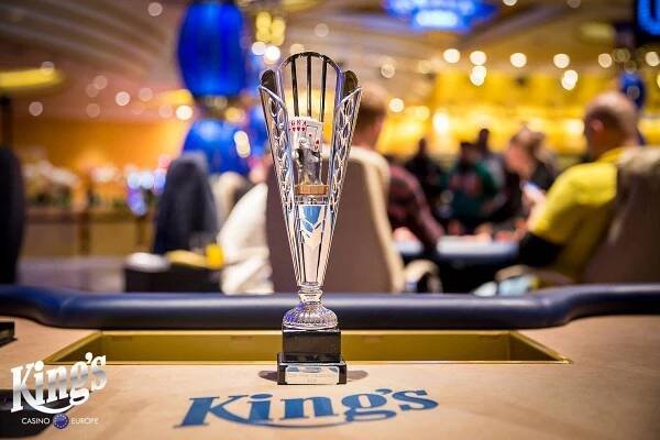 Petr Liesner v dealu S.O.P.C. Main Eventu v King's - POKERživě