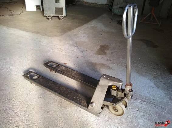 Stainless steel pallet jack