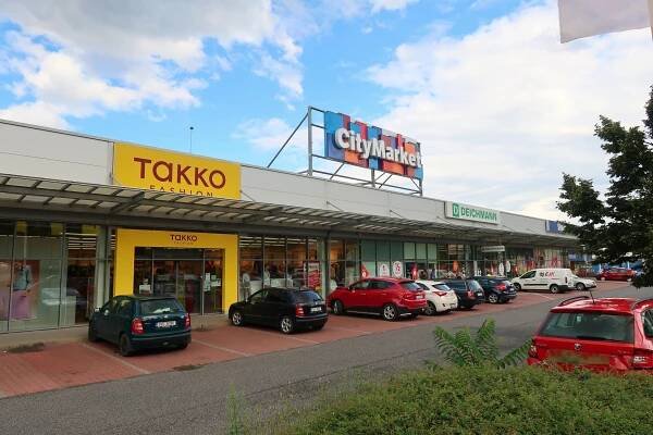 Fotogalerie • Parkoviště City Market, Bezručova (Parkoviště) • Mapy.com