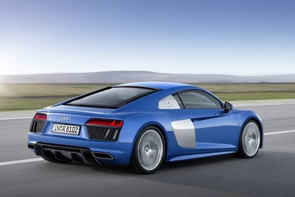 Audi R8 podruhé: lehčí, úspornější, rychlejší | Automobil Revue