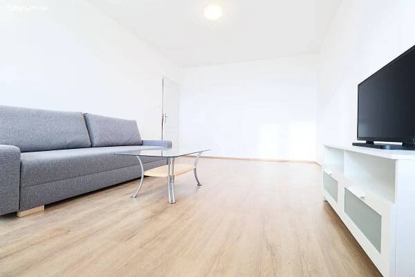Pronájem bytu 3+1 67 m², Olbramovická, Praha 4 - Kamýk