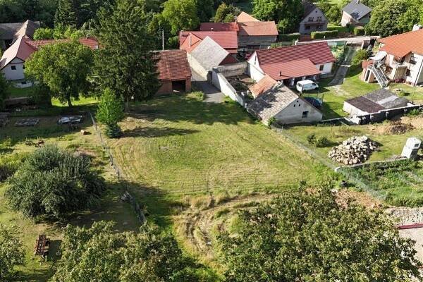 Prodej stavebního pozemku, 1 161 m, Lešany (k.ú. Břežany u Lešan), okres Benešov, obrázek č. 1