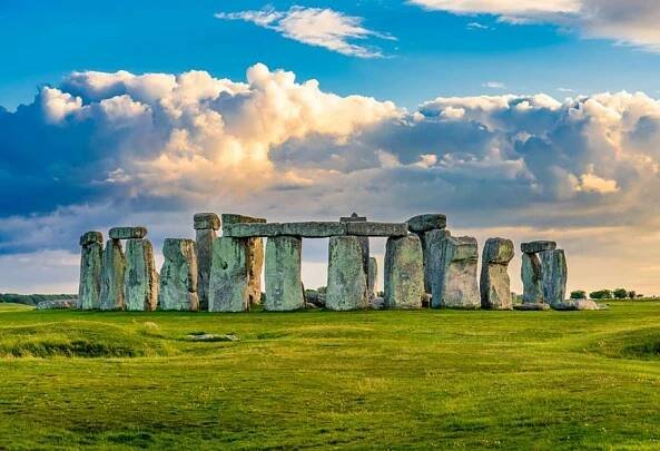 Autobusový poznávací zájezd do Londýna s výletem na Stonehenge a hrad Windsor