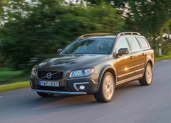 Crossover Volvo XC70 je s indexem 172 na 9. místě. Odchází klasicky podvozek a elektronika. V případě XC70 může stávkovat také automatická převodovka. Auta stará přibližně 5,5 roku mají najeto do 100 tisíc km a oprava vychází přes 12 tisíc Kč.