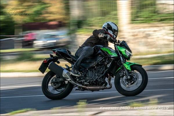 Kawasaki Z400 | Katalog motocyklů a motokatalog na Motorkáři.cz