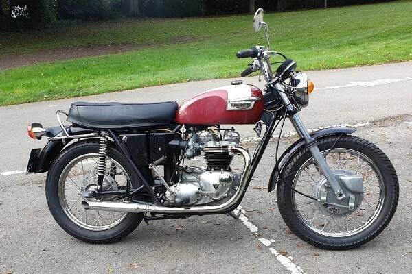 Triumph Bonneville T120 1972 Restoration Project - SPANNER RASH