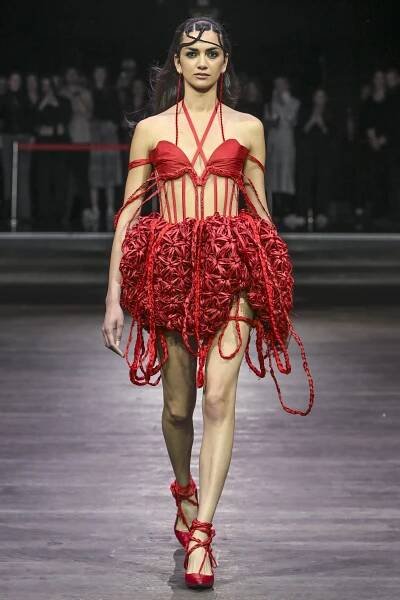 MBPFW 2025: Představujeme 5 nej z pražského fashion weeku