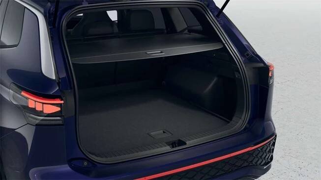 | Volkswagen Tayron R-Line (příplatkový lak Violet +14.000 Kč) Zdroj: Volkswagen