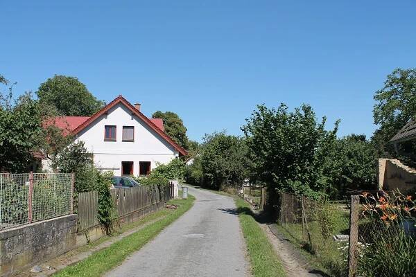 Soubor:Heřmanice, Bučovice, ulice (2018-07-03; 05).jpg – Wikipedie