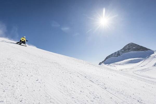 Urlaubsregion Tux-Hintertux Ski Gletscherwelt Zillertal 3000