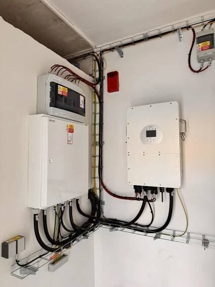 Montáž fotovoltaické elektrárny 10kWp od 140 000 Kč Dolní Roveň, Horní Roveň Fotovoltaika ElektroMart • Firmy.cz