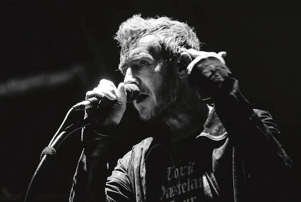 Recenze: Synové uprchlíků Massive Attack politovali brexitu, na Rock For People přivezli skotské rapery | Hospodářské noviny