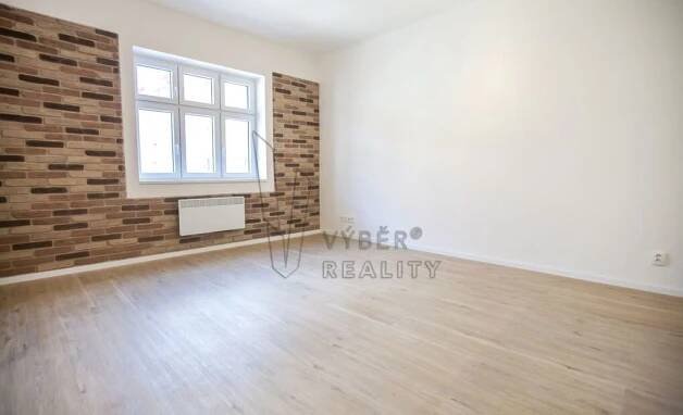 Pronájem bytu 1+kk, OV, 36 m2, ul. Nad Primaskou, Praha 10 - Strašnice