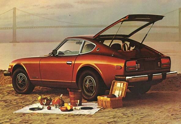 Sníte o netradičním youngtimeru, za kterým se každý otočí? Nebo chcete spolehlivé auto na pěkné svezení? Datsun 260Z vám nabídne oboje!
