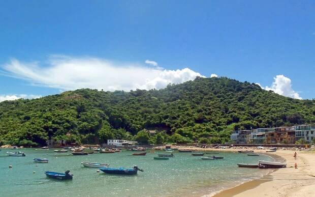 Tung Wan (Peng Chau) Beach / Hong Kong