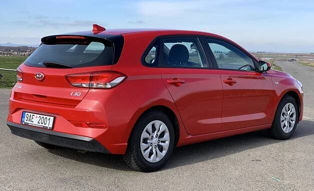 Hyundai I30 1.5i Benzin 81kW/Hatchback/Manuál/Záruka - Výběrová auta