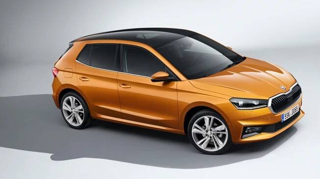 Vyjíždí nová Škoda Fabia. Je výrazně větší a v základu o padesát tisíc dražší