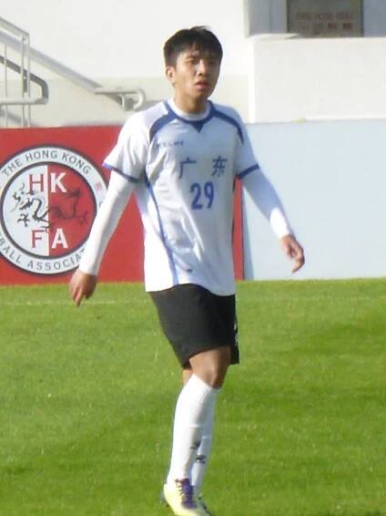 Hu Weiwei (footballer)