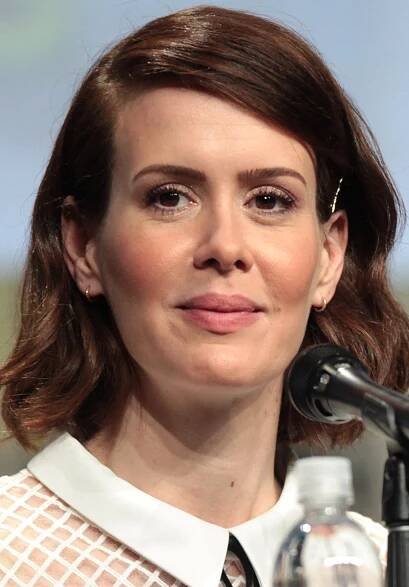Soubor:Sarah Paulson SDCC 2014.jpg – Wikipedie