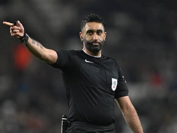 Mike Dean calls out first south Asian Premier League referee for ‘bang out of order’ act