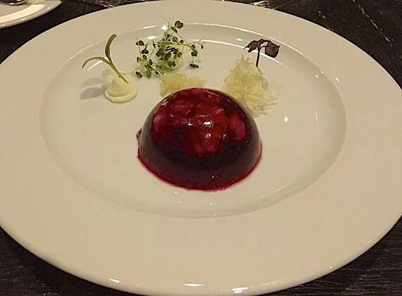 Festivalové menu v restauraci Miura se dotýká beskydského nebe | Magazín PATRIOT