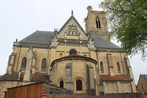 Cathédrale Saint-Cyr-et-Sainte-Julitte, Nevers