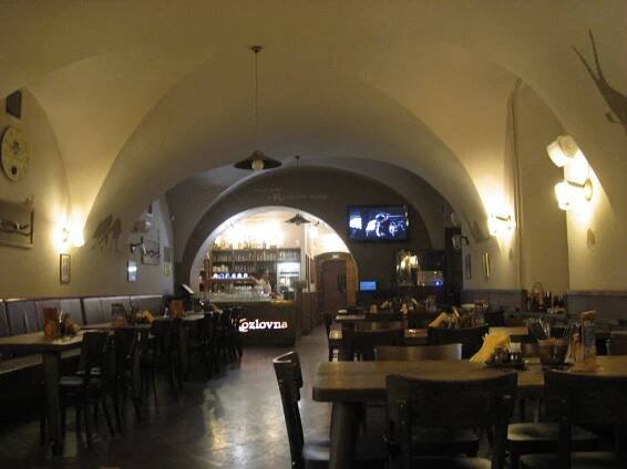 Restaurant Velkopopovická Kozlovna, Velké Popovice, Czech Republic / Пивний зал-ресторан Велкопоповіцка козловна, Велке Поповіце, Чехія