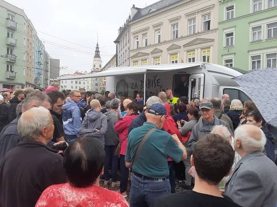 VIDEO: Babiš v Opavě? Mela byla cítit ve vzduchu už před jeho příjezdem