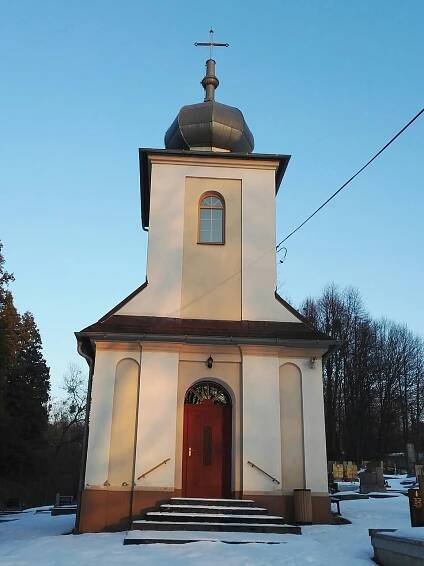 Soubor:2019 Těrlicko cemetery chapel.jpg