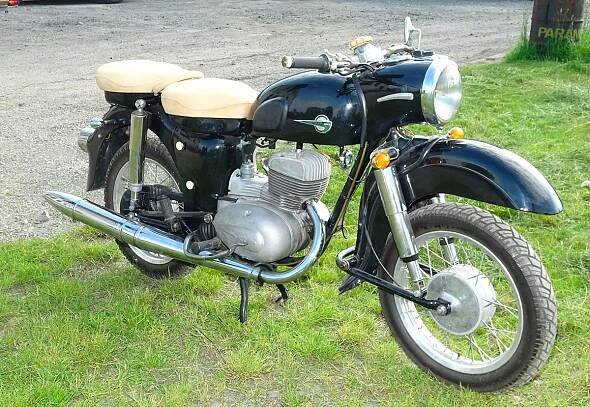 MZ ES 250/1 - Auta Socialismu